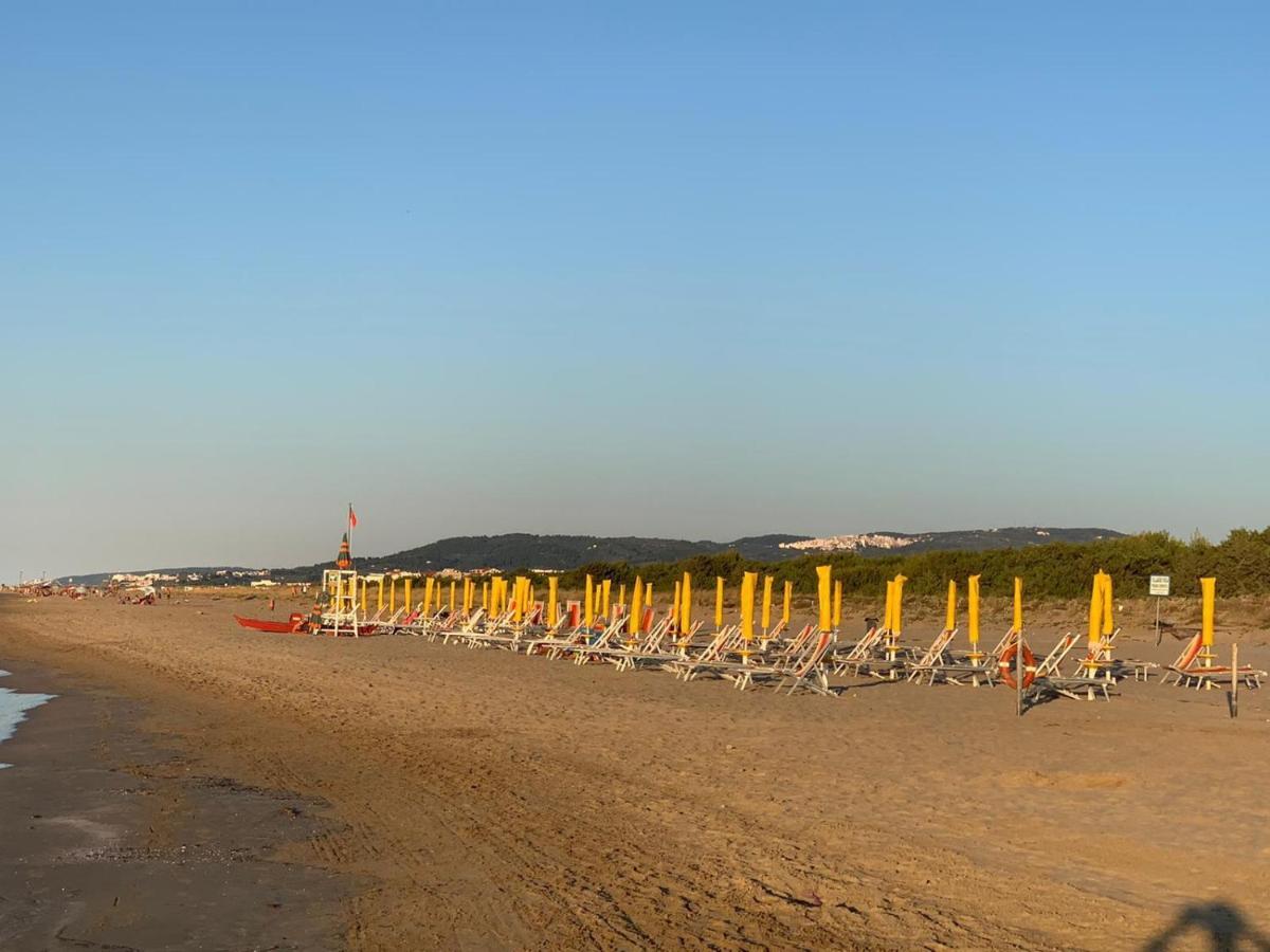 Viola Club Village & Camping Foce Varano Exterior photo