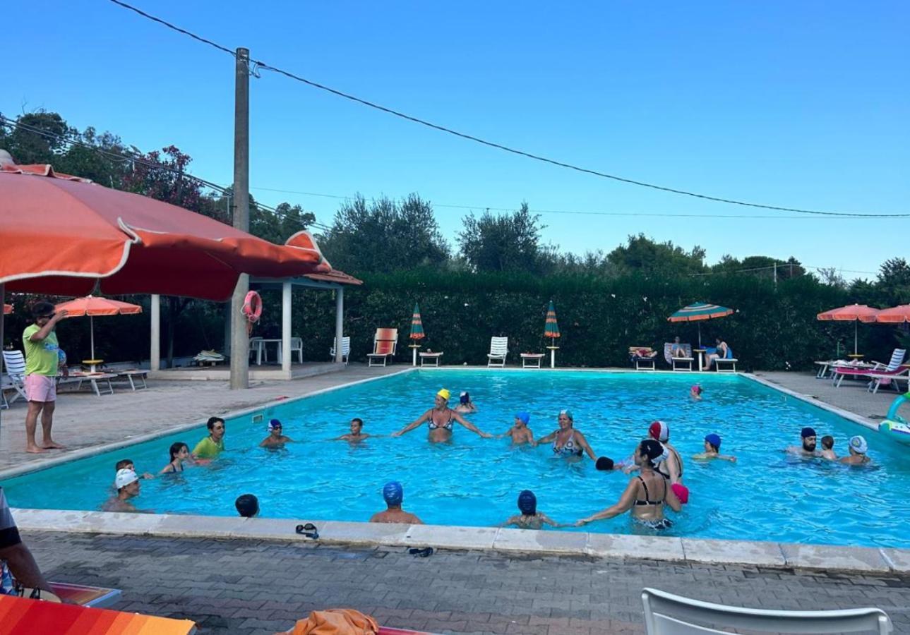 Viola Club Village & Camping Foce Varano Exterior photo