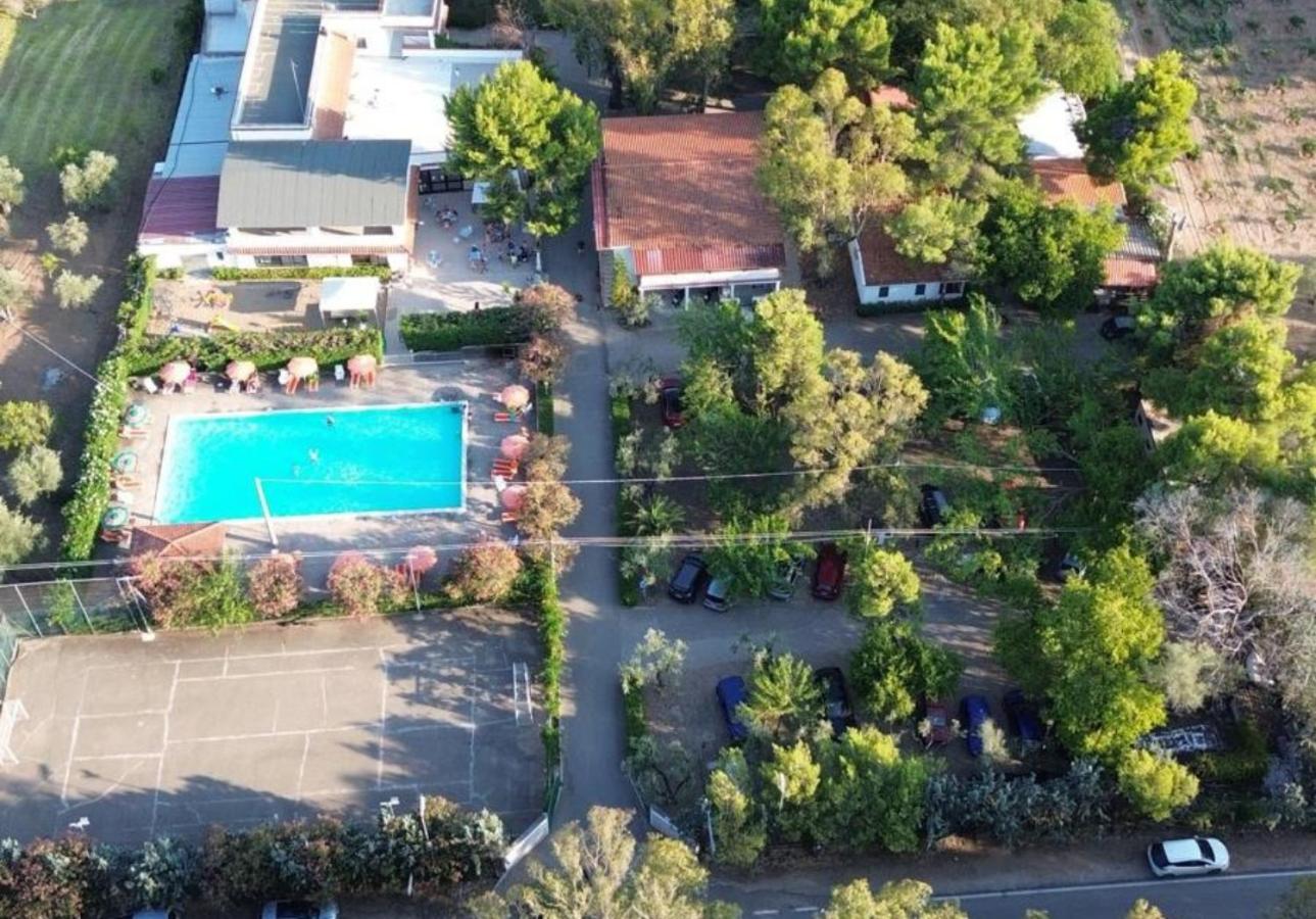 Viola Club Village & Camping Foce Varano Exterior photo