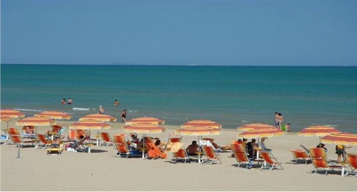 Viola Club Village & Camping Foce Varano Exterior photo
